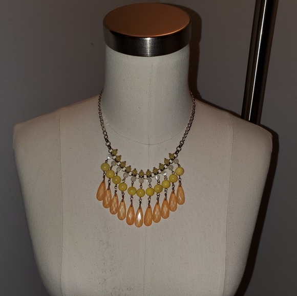 Anthropologie Jewelry - Anthropology gold classy necklace